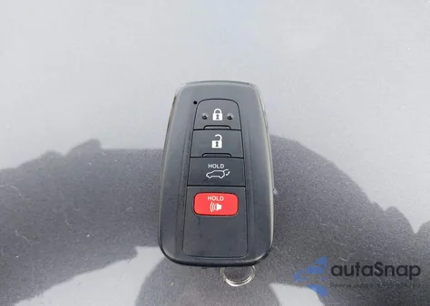 2025 Toyota Rav4 Xle Premium z USA, uszkodzony, nr VIN JTMA1RFV0SD117694